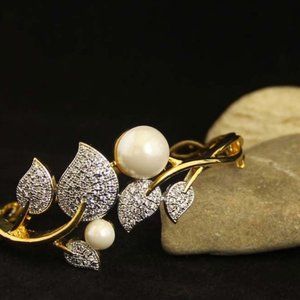 NEW Off-White Gold-Plated Handcrafted Bracelet